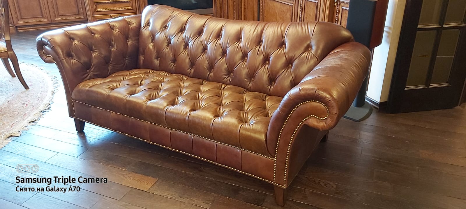 Перетяжка дивана. Старая Ладога