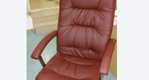 Обтяжка офисного кресла. Старая Ладога